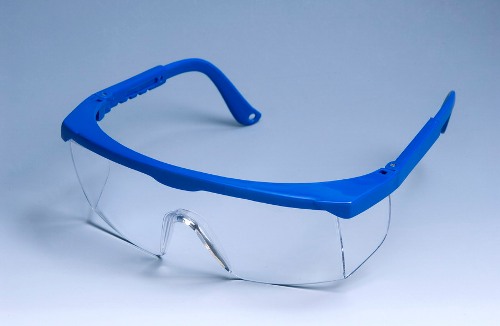 Trang Bảo hộ Lao động là địa chỉ uy tín, cung cấp kính bảo hộ lao động giá rẻ nhất trên thị trường hiện nay